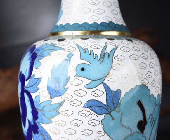 古玩陶瓷景泰藍(lán)掐絲琺瑯花鳥花卉紋瓶拍賣，當(dāng)前價格5000元