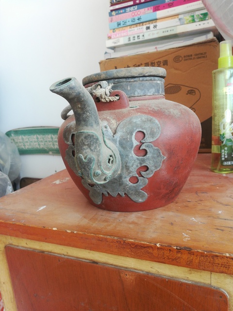 古玩陶瓷紫砂包錫壺拍賣，當前價格6580元