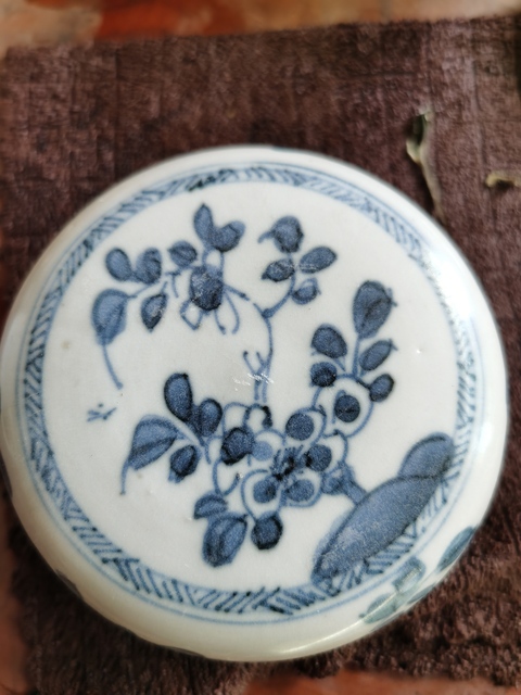 古玩陶瓷青花花卉紋印泥盒拍賣，當前價格8000元