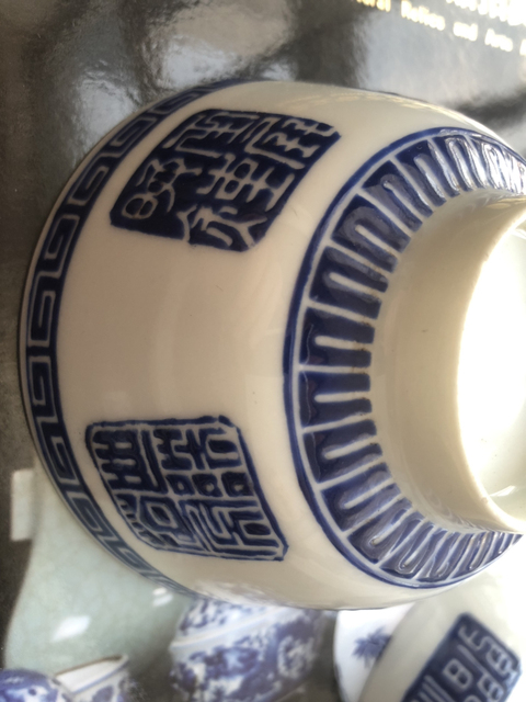 古玩陶瓷清晚期藍料彩西湖十景紋蓋碗拍賣，當前價格14600元