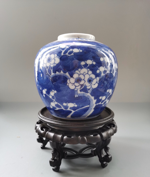 古玩陶瓷青花冰梅罐拍賣，當前價格10000元