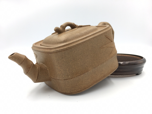 古玩陶瓷紫砂刻竹葉紋四方壺拍賣，當前價格5600元