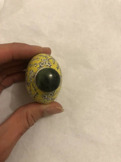 古玩陶瓷黃底墨彩喜上眉梢紋鼻煙壺拍賣，當前價格1000元