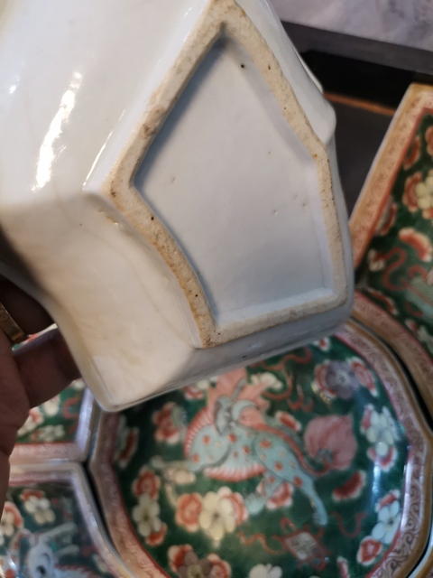 古玩陶瓷晚清五彩落花流水瑞獸紋攢盤拍賣，當前價格11800元