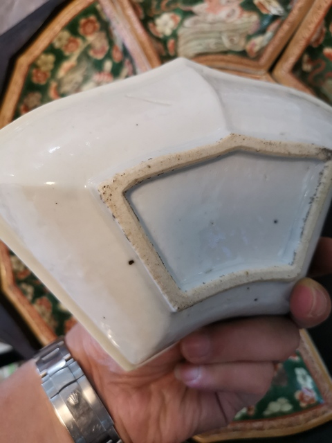 古玩陶瓷晚清五彩落花流水瑞獸紋攢盤拍賣，當前價格11800元