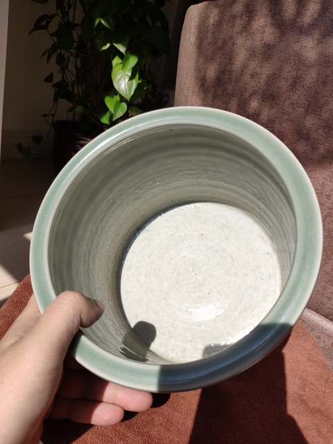 古玩陶瓷清中期青釉暗刻牡丹紋筒式爐拍賣，當前價格13900元