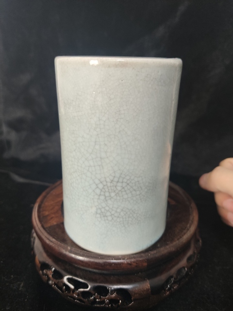 古玩陶瓷哥釉筆筒拍賣，當(dāng)前價(jià)格12800元