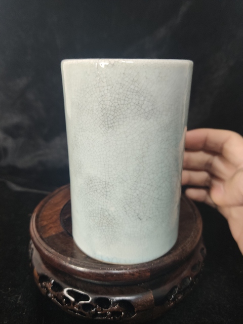 古玩陶瓷哥釉筆筒拍賣，當(dāng)前價(jià)格12800元