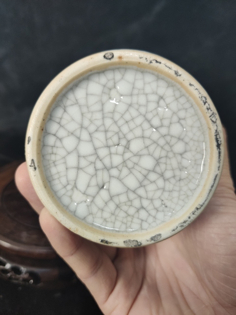 古玩陶瓷哥釉筆筒拍賣，當(dāng)前價(jià)格12800元