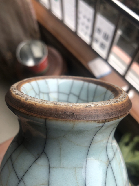 古玩陶瓷雍正官釉雙獸耳瓶拍賣，當前價格11800元