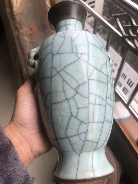 古玩陶瓷雍正官釉雙獸耳瓶拍賣，當前價格11800元