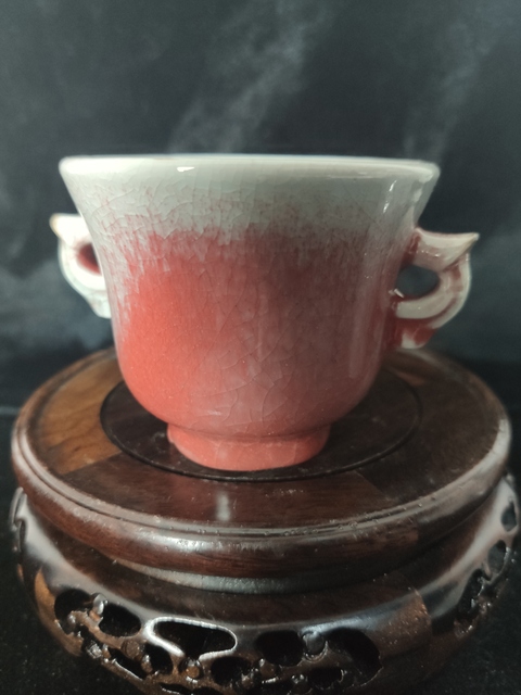 古玩陶瓷紅釉雙耳杯拍賣(mài)，當(dāng)前價(jià)格10000元