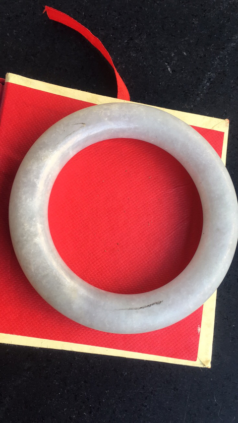 古玩玉器圓鐲子拍賣，當(dāng)前價(jià)格9600元