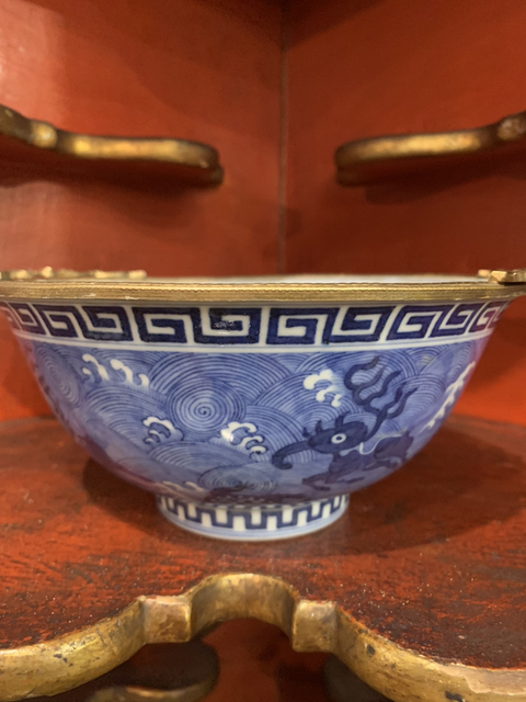 古玩陶瓷晚清 ?青花海瑞獸紋碗拍賣，當前價格14800元