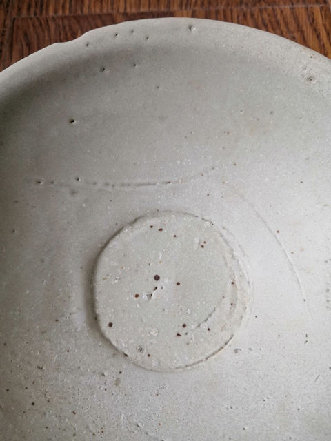 古玩陶瓷白釉花口碗拍賣,當(dāng)前價(jià)格2999元