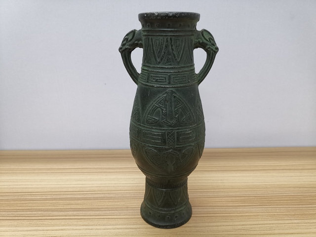 古玩陶瓷獸耳瓶拍賣，當前價格1元