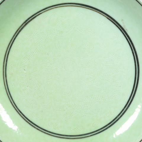古玩陶瓷同治外葡萄紋內(nèi)暗刻云龍紋盤拍賣，當前價格13800元