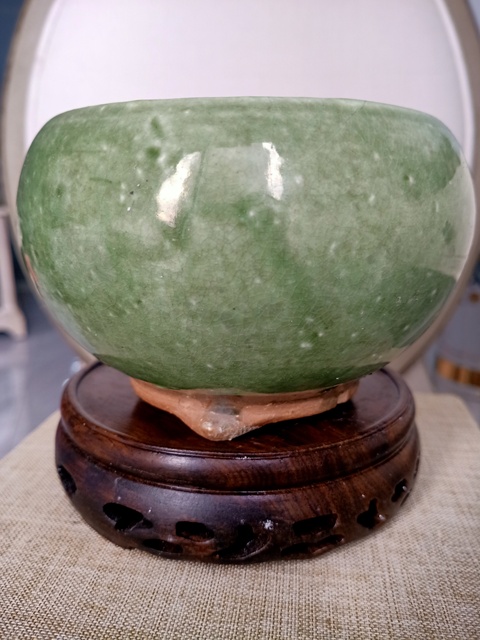 古玩陶瓷清末，優(yōu)品同款蘋果綠釉三足爐拍賣，當(dāng)前價格222元