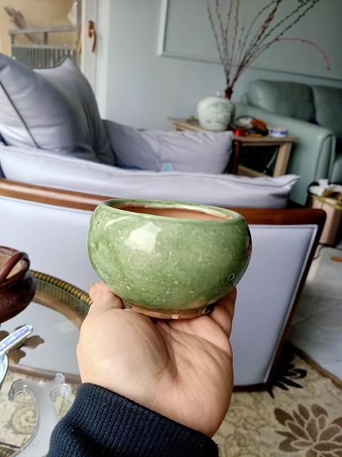 古玩陶瓷清末，優(yōu)品同款蘋果綠釉三足爐拍賣，當(dāng)前價格222元