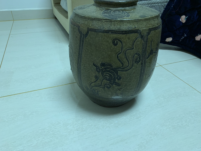 古玩陶瓷黃釉刻花罐拍賣，當(dāng)前價格5800元