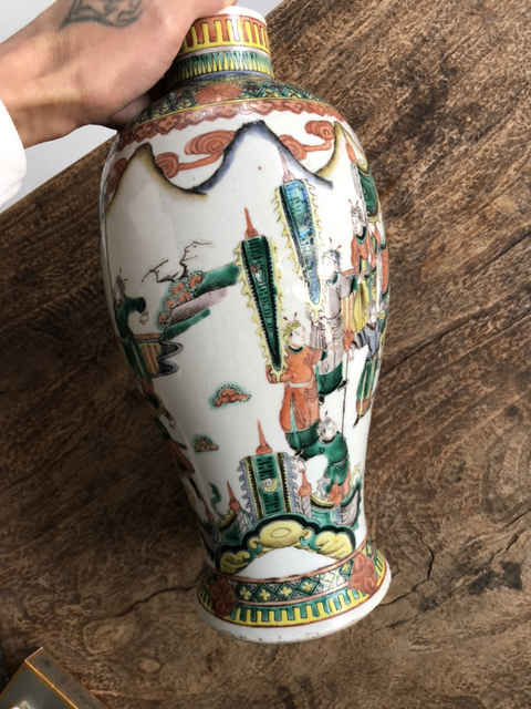 古玩陶瓷五彩刀馬人物紋梅瓶拍賣，當前價格4800元