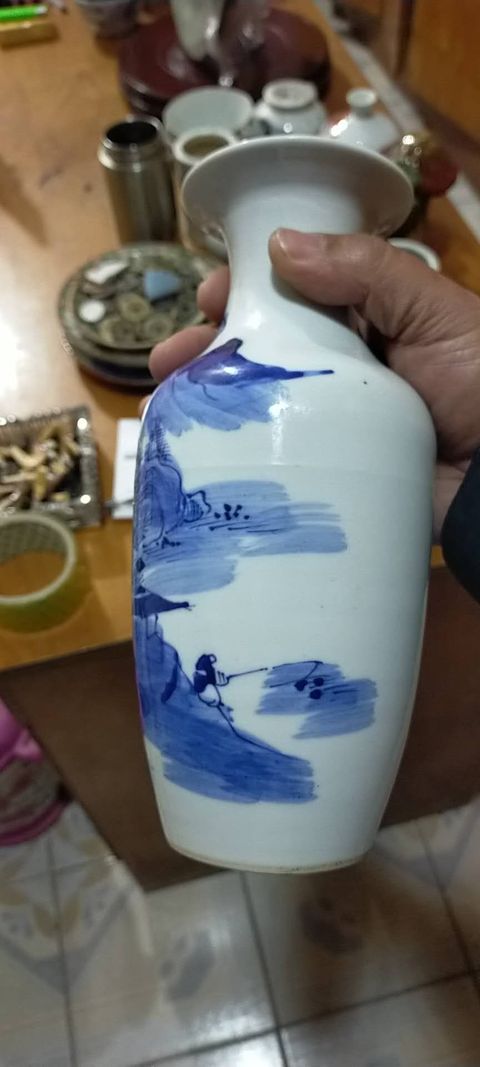 古玩陶瓷青花瓶拍賣，當(dāng)前價(jià)格8500元