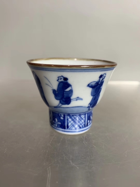 古玩陶瓷清:纏枝印泥盒拍賣,當前價格2280元