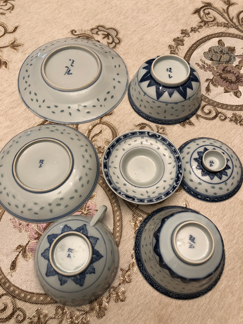 古玩陶瓷玲瓏瓷盤(pán)拍賣(mài)，當(dāng)前價(jià)格5000元