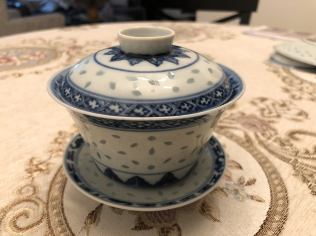 古玩陶瓷玲瓏瓷盤(pán)拍賣(mài)，當(dāng)前價(jià)格5000元