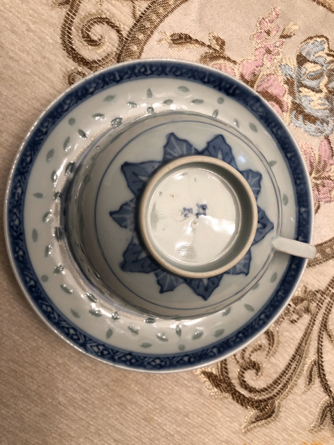 古玩陶瓷玲瓏瓷盤(pán)拍賣(mài)，當(dāng)前價(jià)格5000元