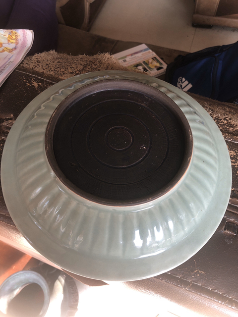 古玩陶瓷豆青釉蓮瓣紋大盤拍賣，當前價格5000元