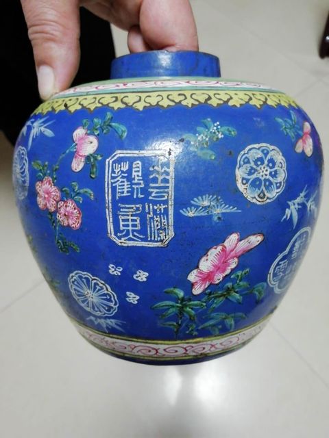 古玩陶瓷加彩紫砂罐真品鑒賞圖