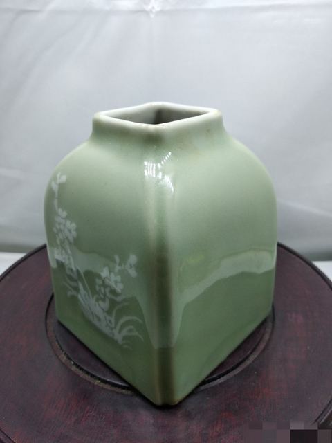 古玩陶瓷豆青釉加白盂真品鑒賞圖