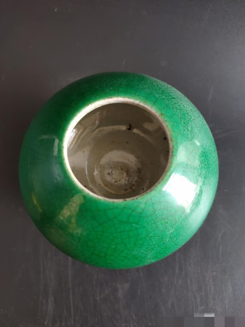 古玩陶瓷綠哥釉雞心罐真品鑒賞圖