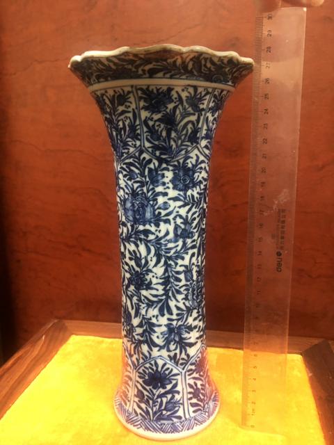 古玩陶瓷康熙青花花卉紋瓜棱花口觚拍賣，當前價格6000元