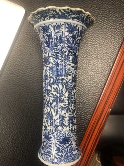 古玩陶瓷康熙青花花卉紋瓜棱花口觚拍賣，當前價格6000元