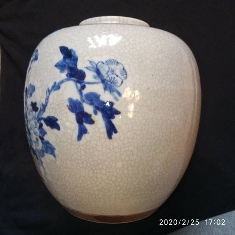 古玩陶瓷青花罐拍賣，當(dāng)前價(jià)格8900元