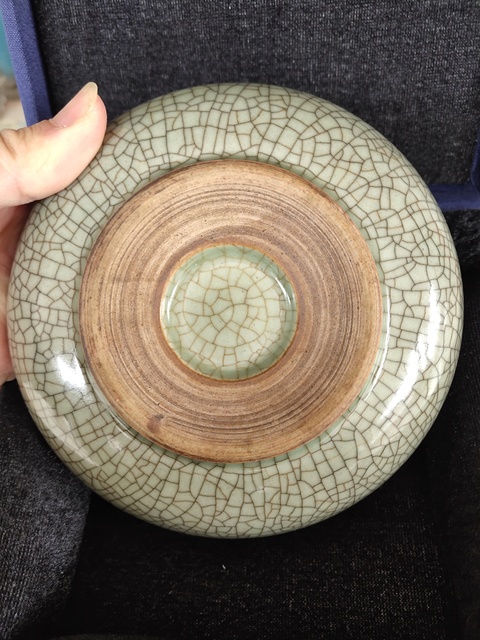 古玩陶瓷哥釉碗真品鑒賞圖