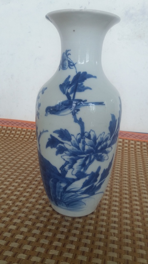 古玩陶瓷青花瓶真品鑒賞圖