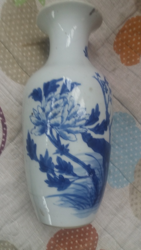 古玩陶瓷青花瓶真品鑒賞圖