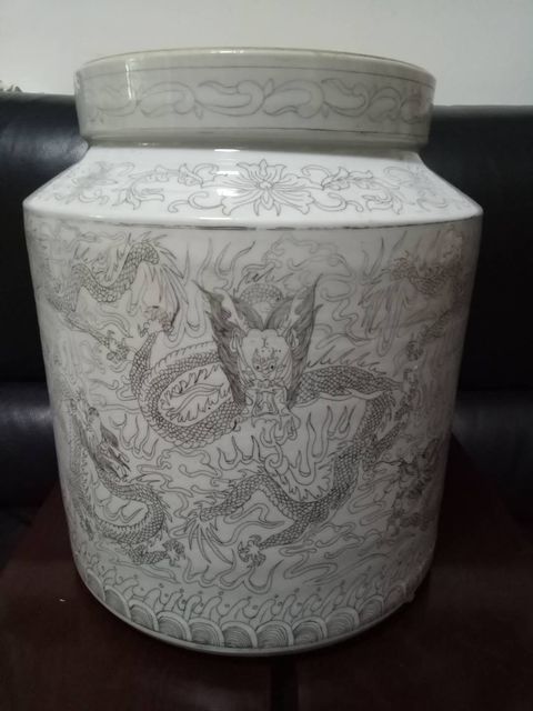 古玩陶瓷刻瓷龍紋罐拍賣，當(dāng)前價(jià)格3800元