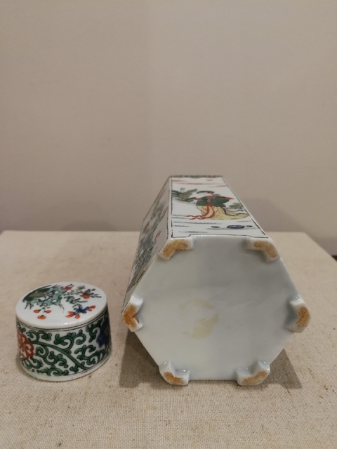 古玩陶瓷五彩茶葉罐真品鑒賞圖