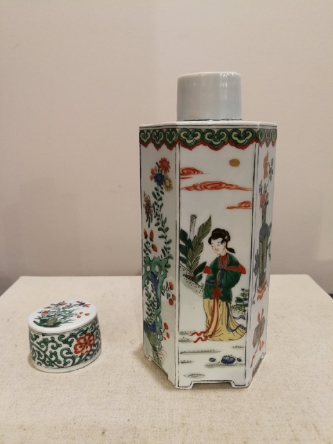 古玩陶瓷五彩茶葉罐真品鑒賞圖