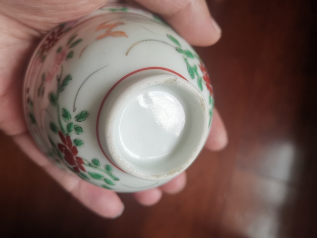 古玩陶瓷粉彩花卉紋杯真品鑒賞圖