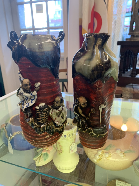 古玩陶瓷人物堆塑瓶拍賣，當(dāng)前價格11600元