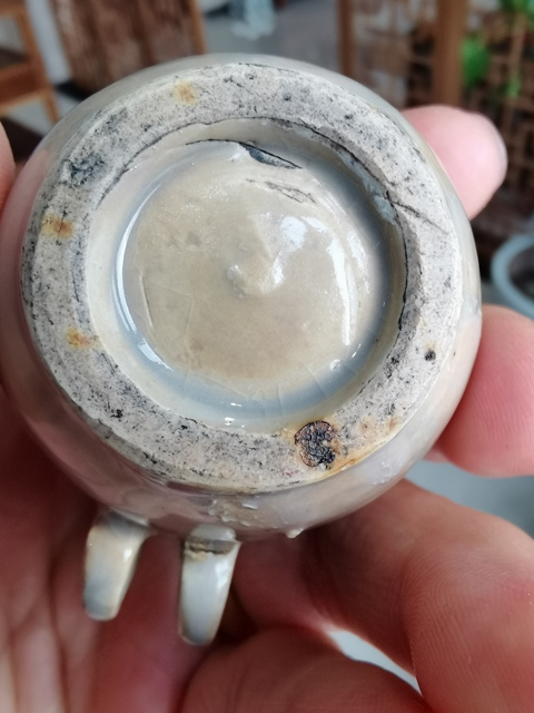 古玩陶瓷鳥食罐拍賣，當(dāng)前價(jià)格8990元