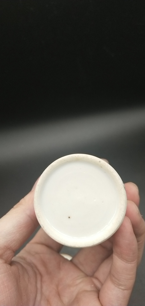 古玩陶瓷人物粉彩蓋盒拍賣，當前價格13800元