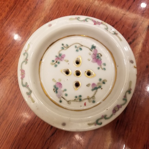 古玩陶瓷粉彩蛐蛐罐拍賣(mài)，當(dāng)前價(jià)格3600元