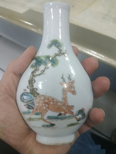 古玩陶瓷粉彩瓶拍賣，當(dāng)前價(jià)格6000元