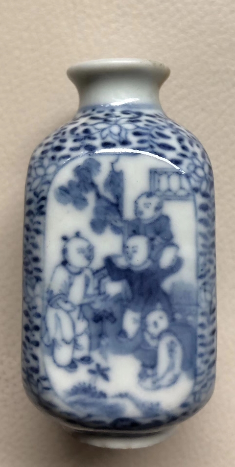 古玩陶瓷青花人物嬰戲圖鼻煙壺拍賣，當(dāng)前價(jià)格7000元